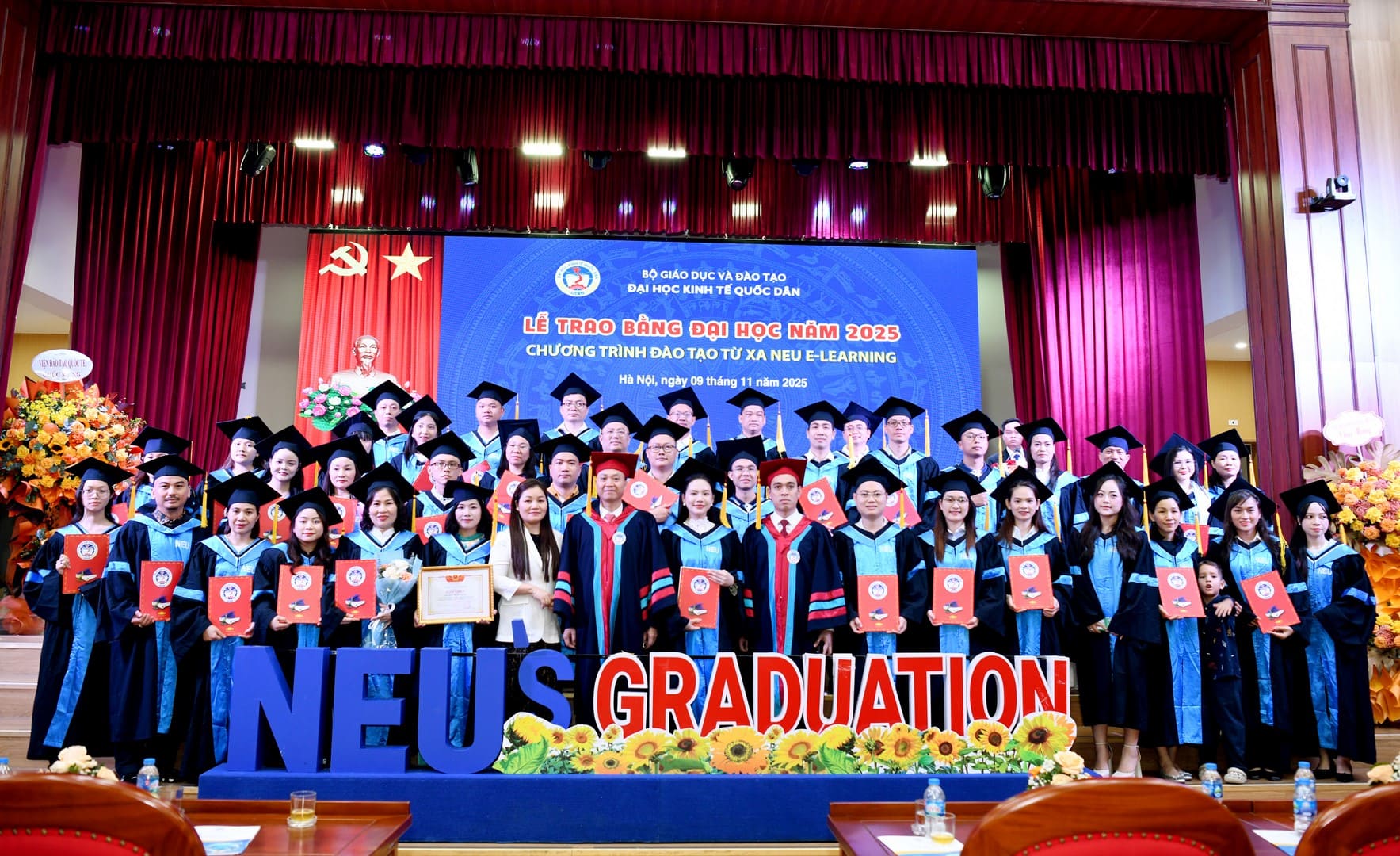 Lễ trao bằng tốt nghiệp NEU E-learning ngày 09/11/2025 – Dấu mốc trưởng thành của hành trình học trực tuyến