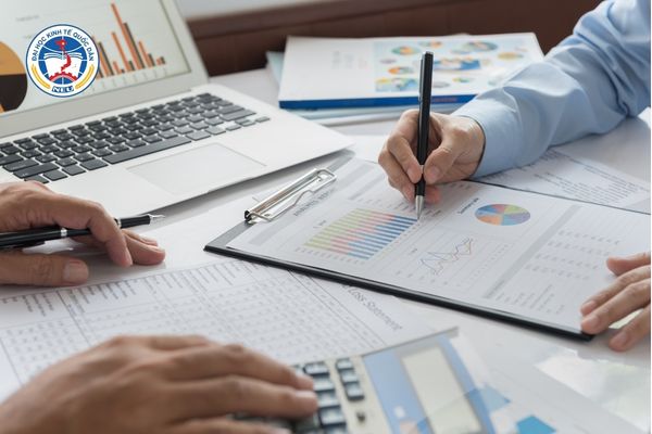 Vừa đi làm ở Nhật vừa học đại học từ xa có khả thi không?