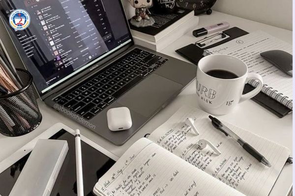 Đi Nhật về nên làm nghề gì? Cẩm nang chuyển đổi sự nghiệp cùng Đại học từ xa NEU