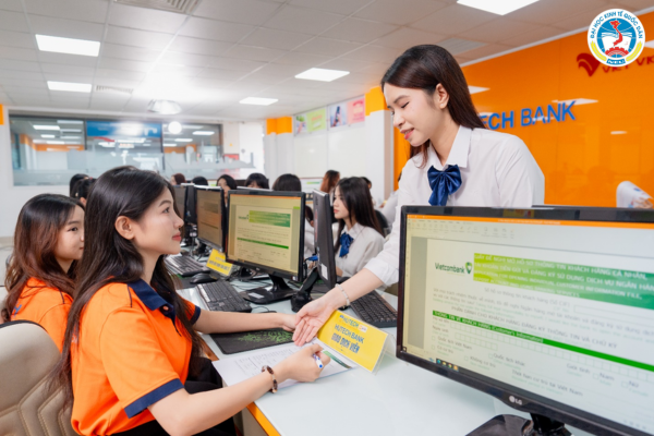 Cẩm nang Gen Z chinh phục ngành tài chính ngân hàng trong thời đại 4.0